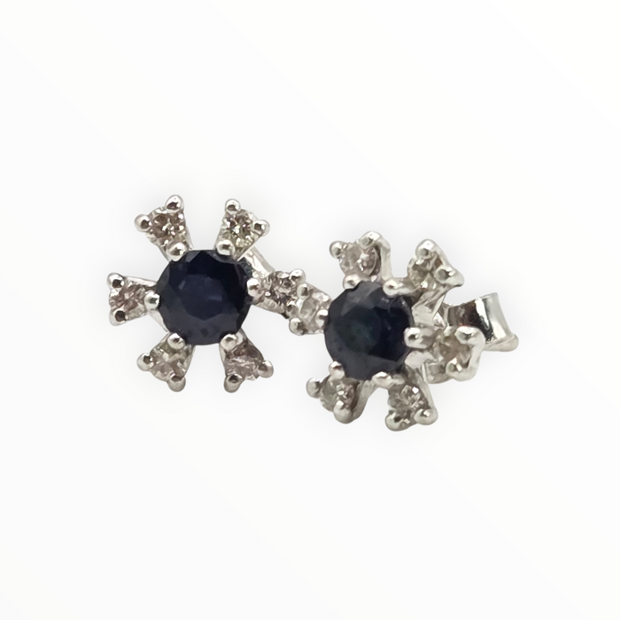 2637: Vintage 18ct White Gold Sapphire Diamonds Flower Head Stud Earrings