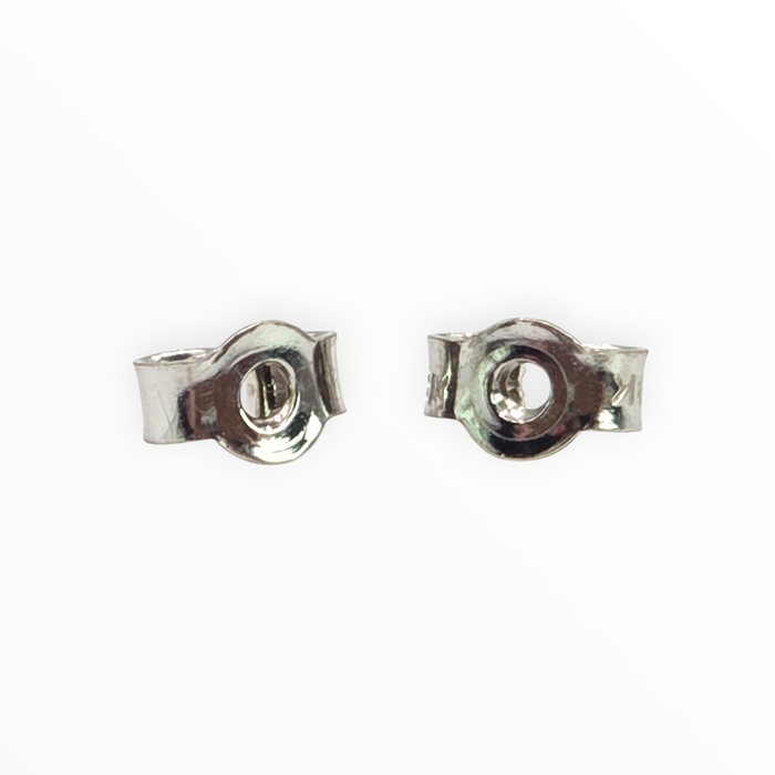 2637: Vintage 18ct White Gold Sapphire Diamonds Flower Head Stud Earrings