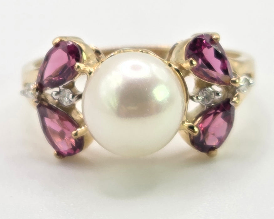2640: Vintage 9ct Gold Pearl, Almandine, Garnets Diamonds Dress Ring