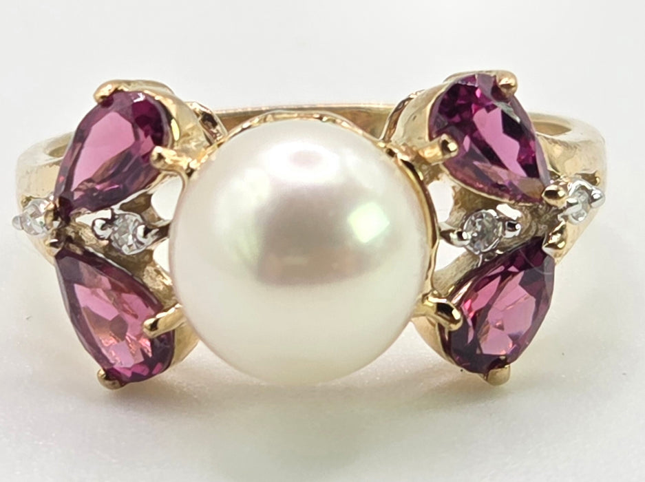 2640: Vintage 9ct Gold Pearl, Almandine, Garnets Diamonds Dress Ring