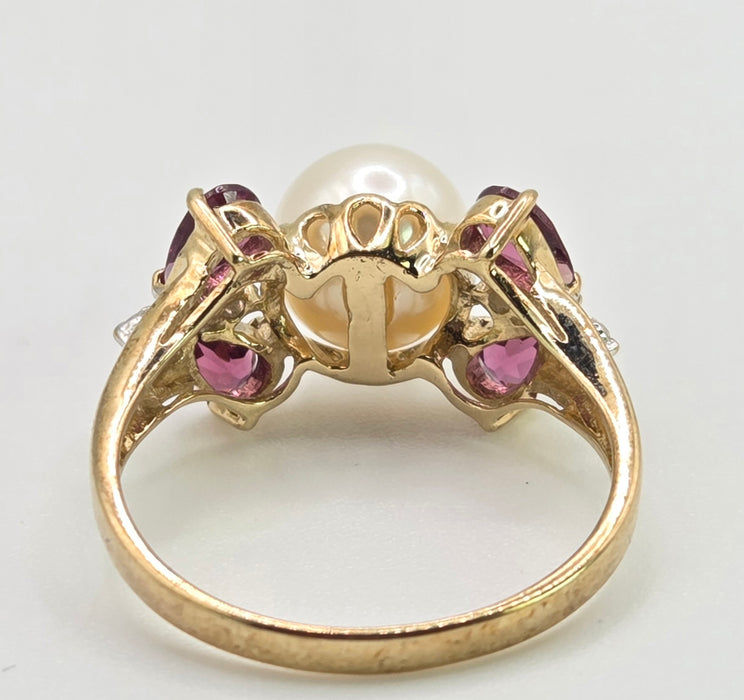 2640: Vintage 9ct Gold Pearl, Almandine, Garnets Diamonds Dress Ring