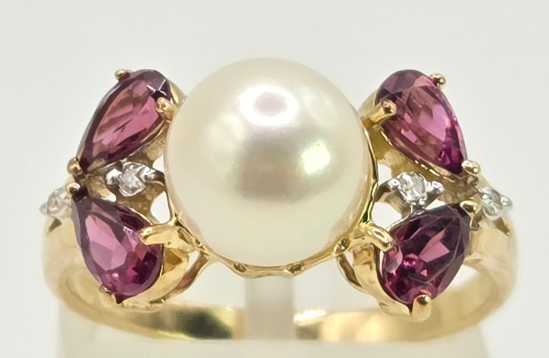 2640: Vintage 9ct Gold Pearl, Almandine, Garnets Diamonds Dress Ring