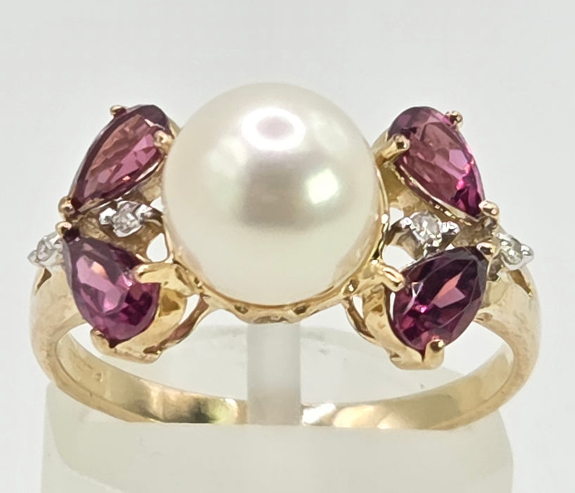 2640: Vintage 9ct Gold Pearl, Almandine, Garnets Diamonds Dress Ring