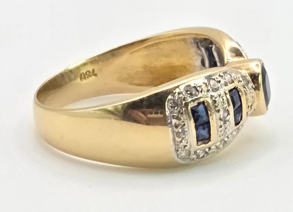 2649: Vintage 18ct Gold Cornflower Blue Sapphires 24 Diamonds Art Deco Style Ring