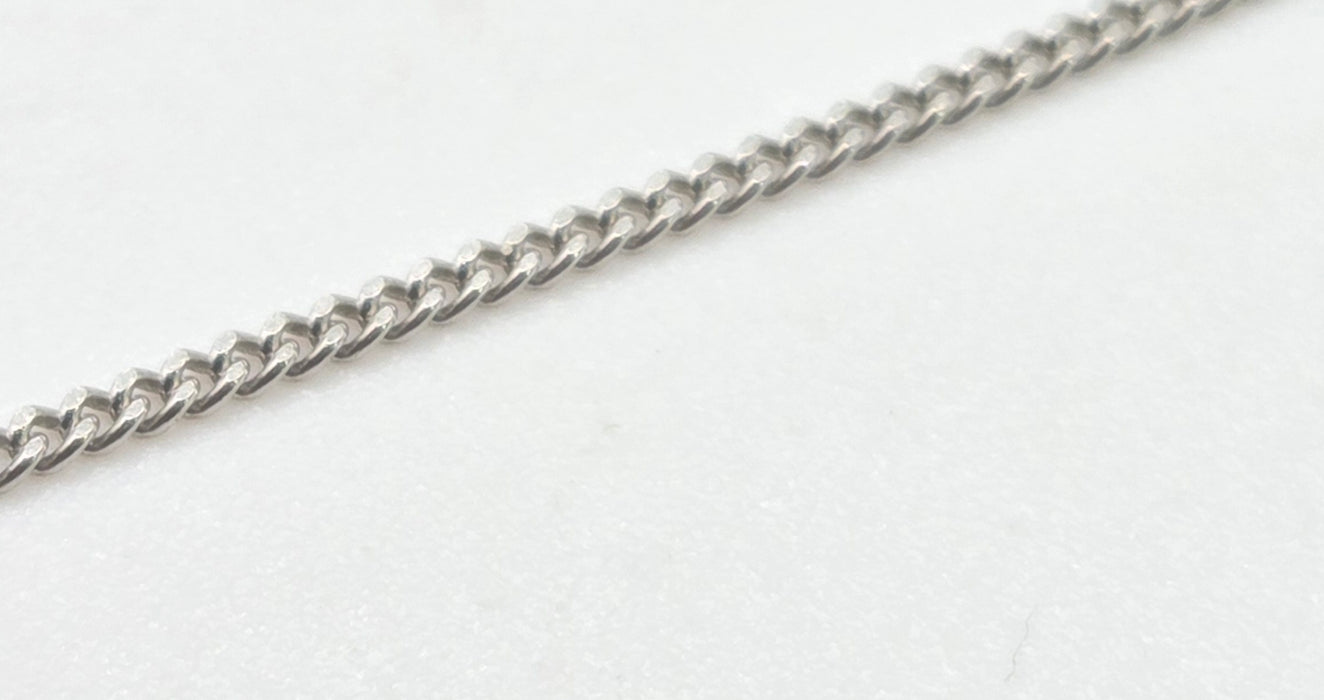 2650: Vintage 9ct White Gold Necklace (44cm) Multi-Diamonds Pendant