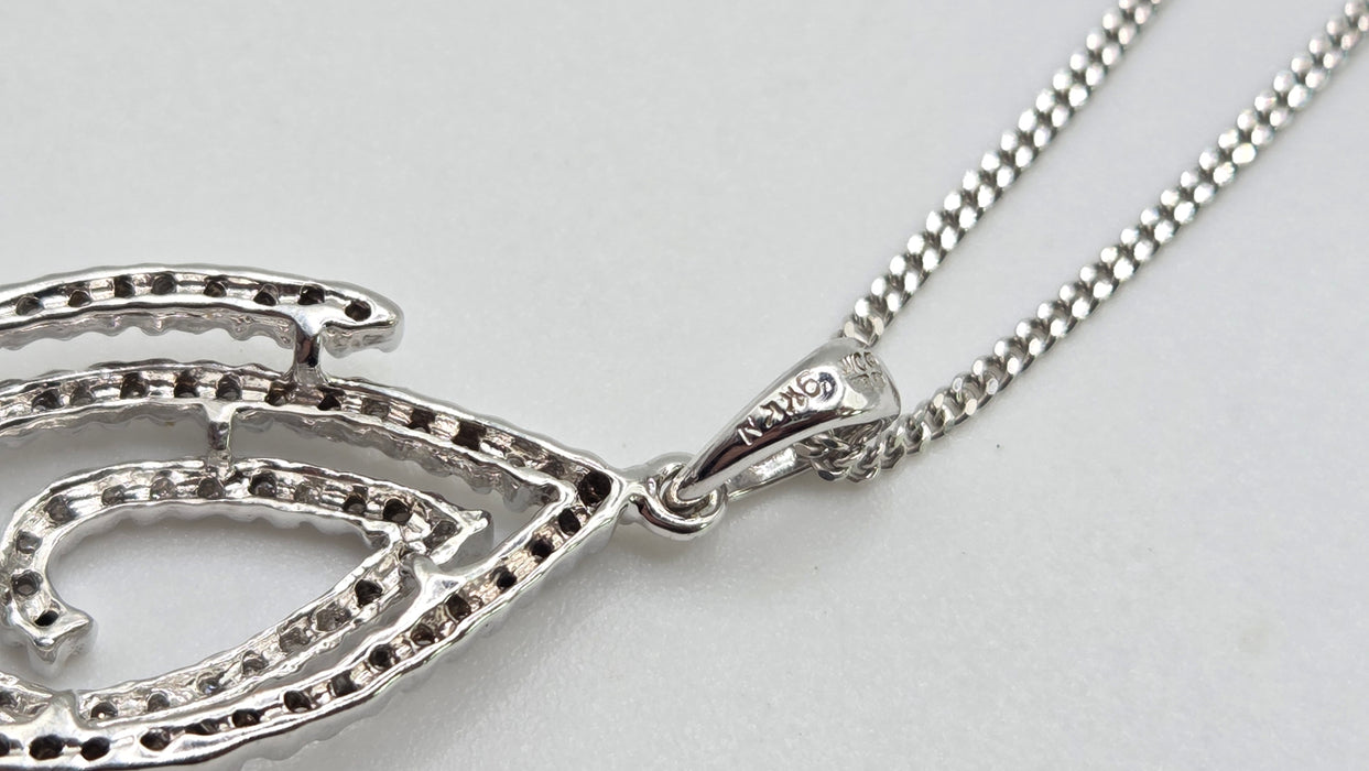 2650: Vintage 9ct White Gold Necklace (44cm) Multi-Diamonds Pendant