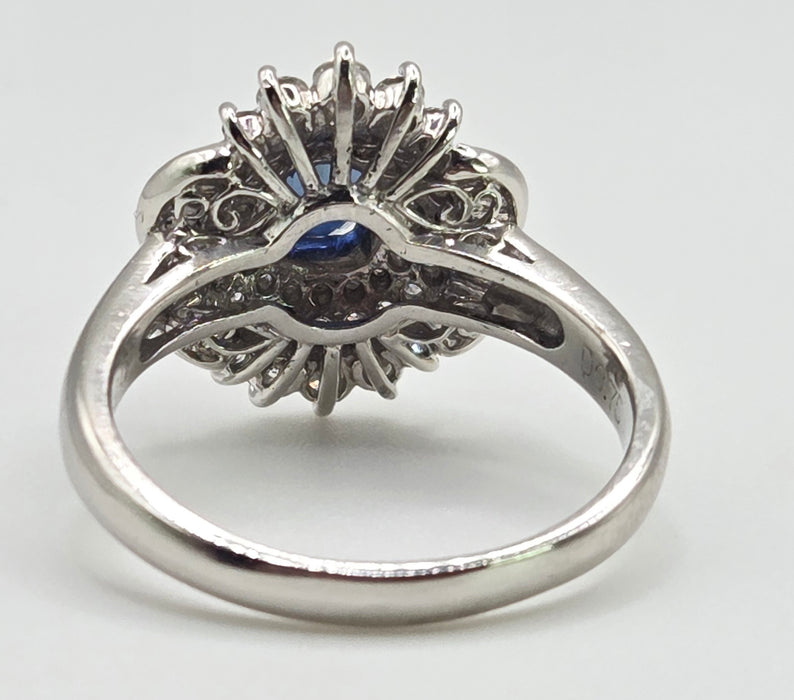 2733: Vintage Platinum Cornflower Blue Sapphire Diamonds Cocktail Cluster Ring