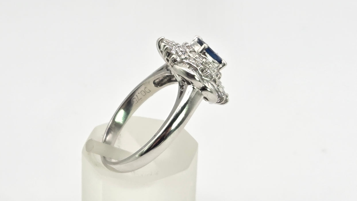 2733: Vintage Platinum Cornflower Blue Sapphire Diamonds Cocktail Cluster Ring