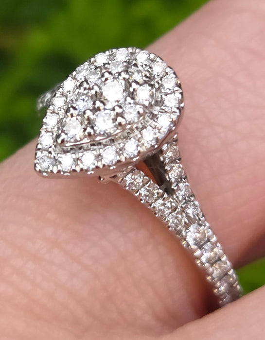 2774: Vintage 18ct White Gold 55 Natural Diamonds Ring - Vera Wang Love Collection