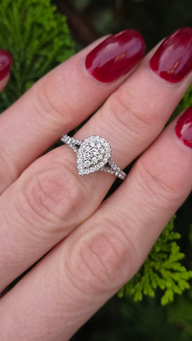 2774: Vintage 18ct White Gold 55 Natural Diamonds Ring - Vera Wang Love Collection