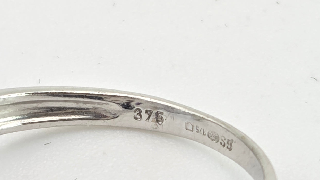 2655: Vintage 9ct white Gold Abstract Multi-Gem Dress Ring