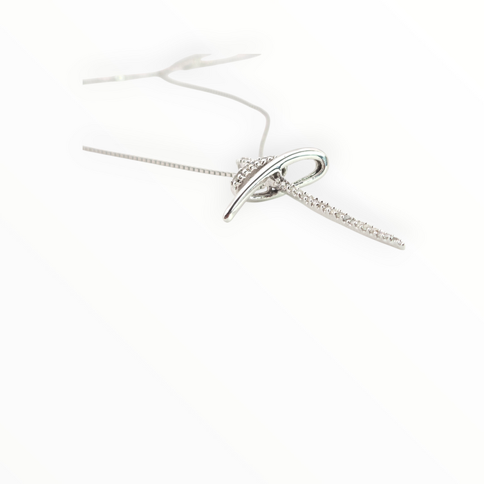 2656: Vintage 9ct White Gold Necklace (40cm) & Diamonds Cross Pendant