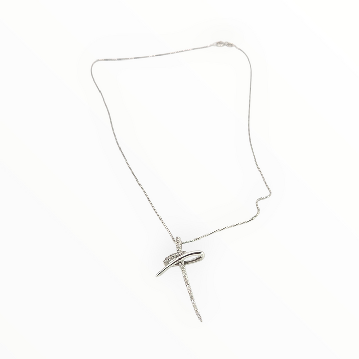 2656: Vintage 9ct White Gold Necklace (40cm) & Diamonds Cross Pendant