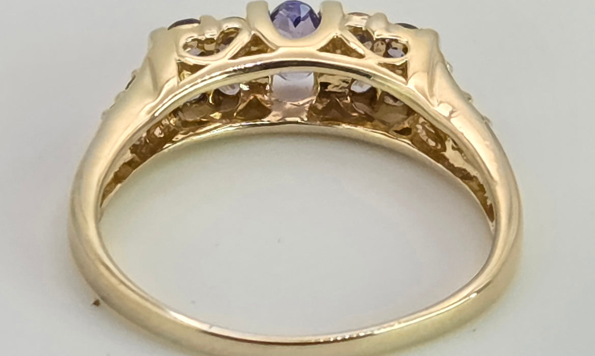 2766: Vintage 9ct Gold Violet Blue Tanzanites Stacker/Half Eternity Ring