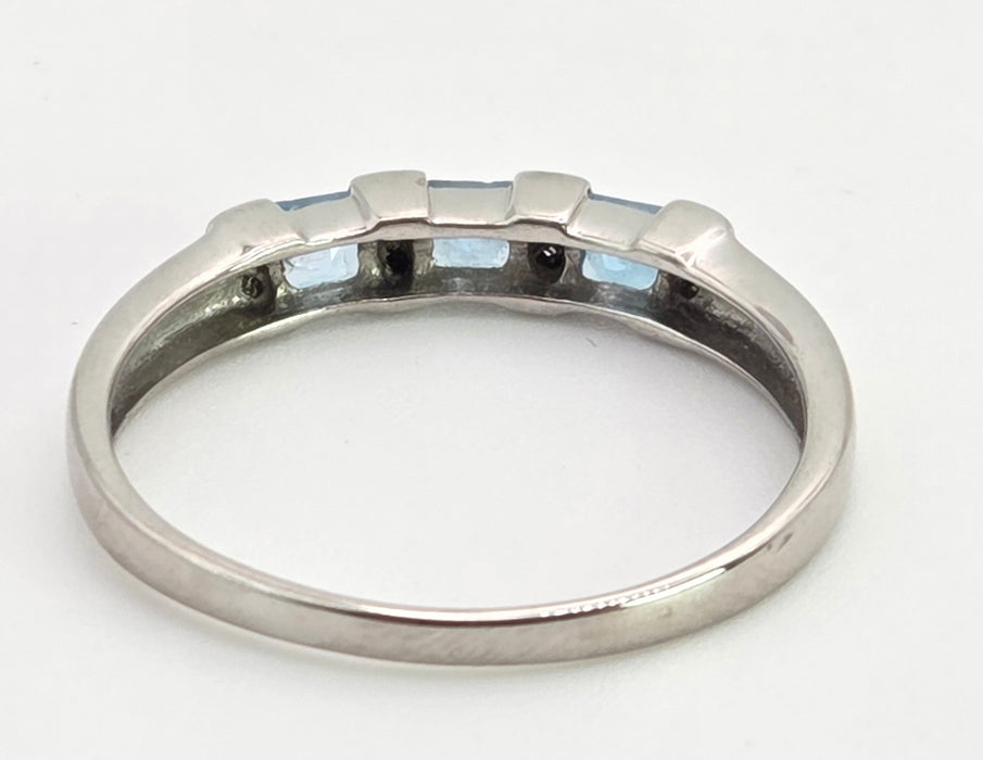 2768: Vintage 9ct White Gold Swiss Blue Topaz 8 Natural Diamonds Half-Eternity/Stacker Ring