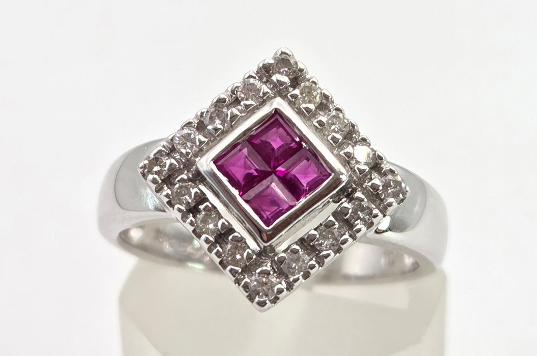 2947: Vintage 18ct White Gold Art Deco Style Rubies & Diamonds Ring