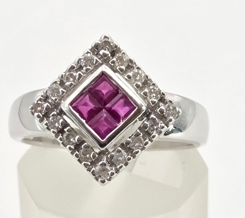 2947: Vintage 18ct White Gold Art Deco Style Rubies & Diamonds Ring