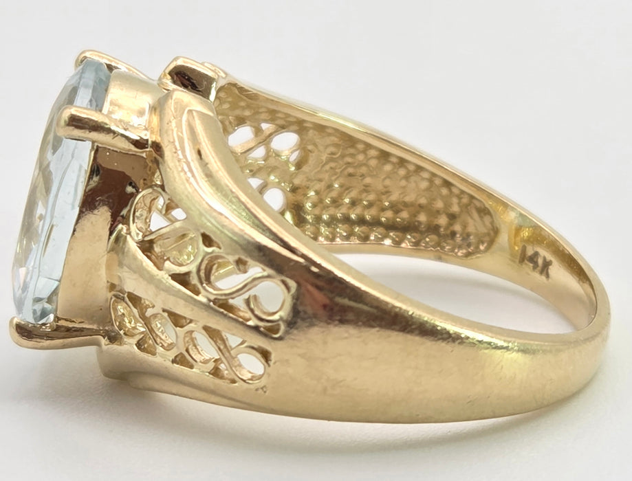 2948: Vintage 14ct Gold Large Pale Blue Aquamarine (3.67ct) Openwork Cocktail Ring