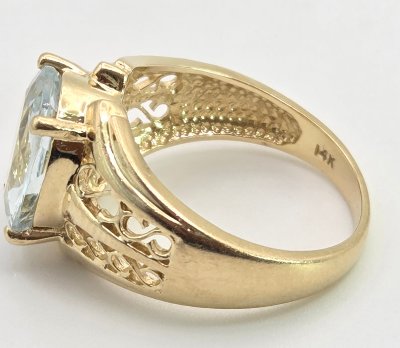 2948: Vintage 14ct Gold Large Pale Blue Aquamarine (3.67ct) Openwork Cocktail Ring