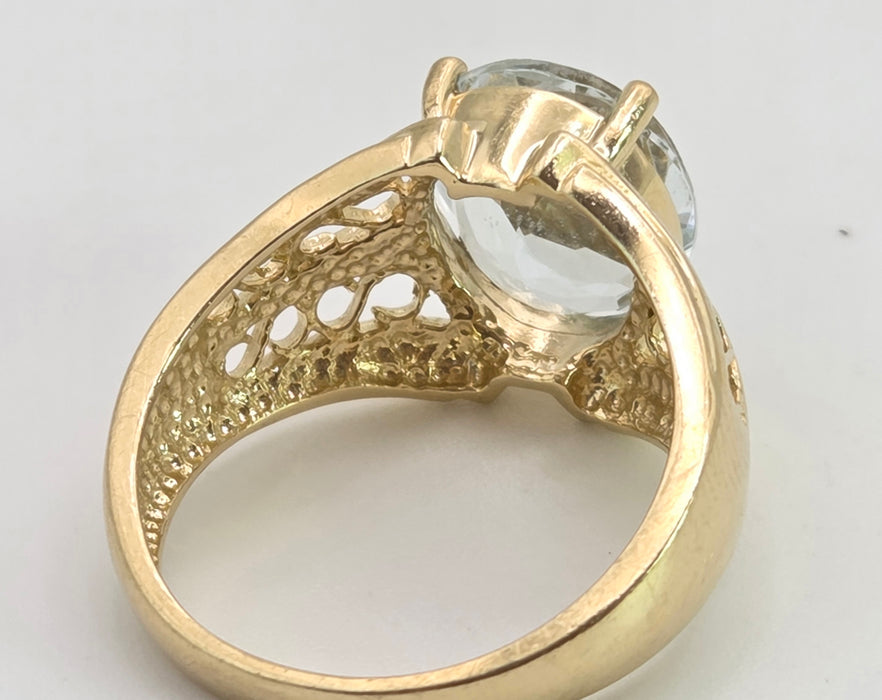 2948: Vintage 14ct Gold Large Pale Blue Aquamarine (3.67ct) Openwork Cocktail Ring