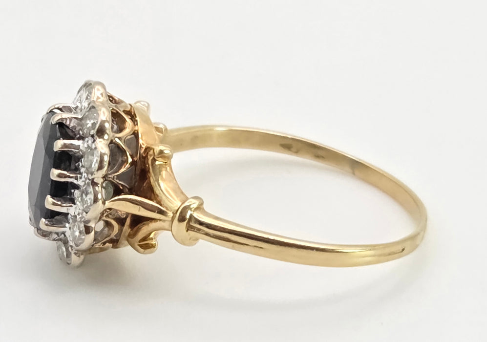 2949: Vintage 18ct Gold Australian Blue Sapphire Diamonds Diana  Ring - From 1983
