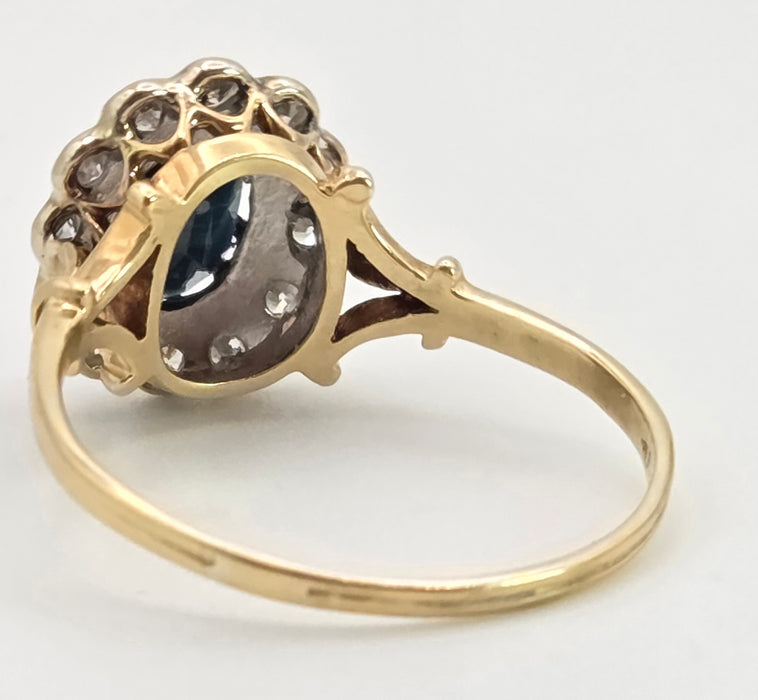 2949: Vintage 18ct Gold Australian Blue Sapphire Diamonds Diana  Ring - From 1983