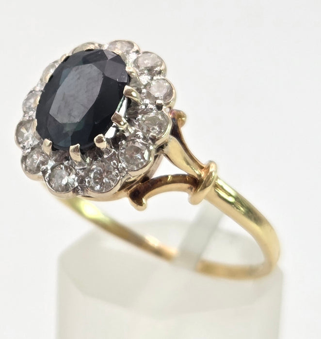 2949: Vintage 18ct Gold Australian Blue Sapphire Diamonds Diana  Ring - From 1983