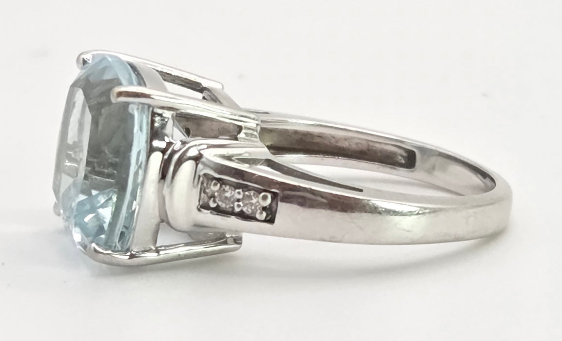 2951: Vintage 14ct White Gold Blue Aquamarine (6.57ct) Diamonds Cocktail Ring