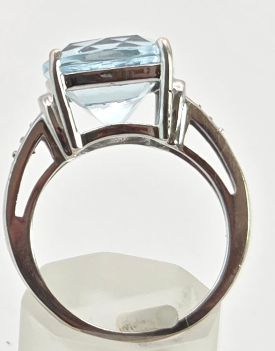 2951: Vintage 14ct White Gold Blue Aquamarine (6.57ct) Diamonds Cocktail Ring
