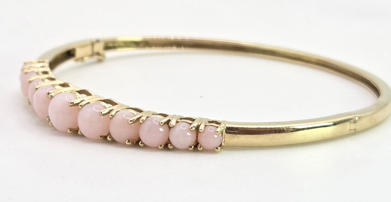 2958: Vintage: 9ct Gold Eleven Pink Opals Bangle