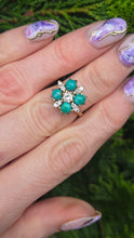 Cargar imagen en el visor de la galería, 2913: Vintage Old : 18ct Gold Turquoise Diamonds Flowerhead Ring- sparkling symmetr
