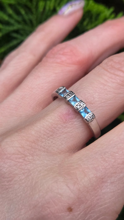 2768: Vintage 9ct White Gold Swiss Blue Topaz 8 Natural Diamonds Half-Eternity/Stacker Ring