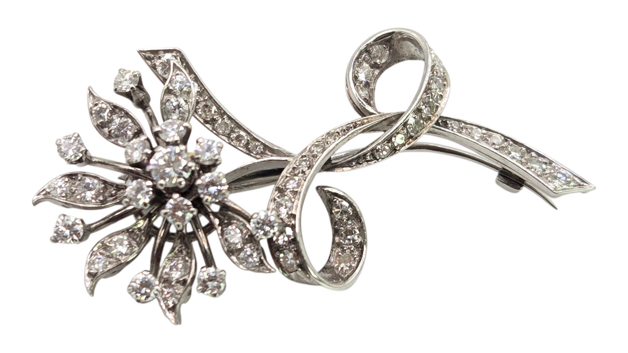 2658: Antique Art Deco Floral Diamonds (2.7ct) Spray Brooch - Truly exceptional