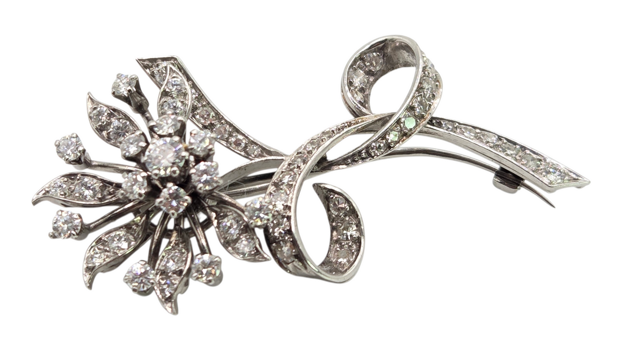 2658: Antique Art Deco Floral Diamonds (2.7ct) Spray Brooch - Truly exceptional