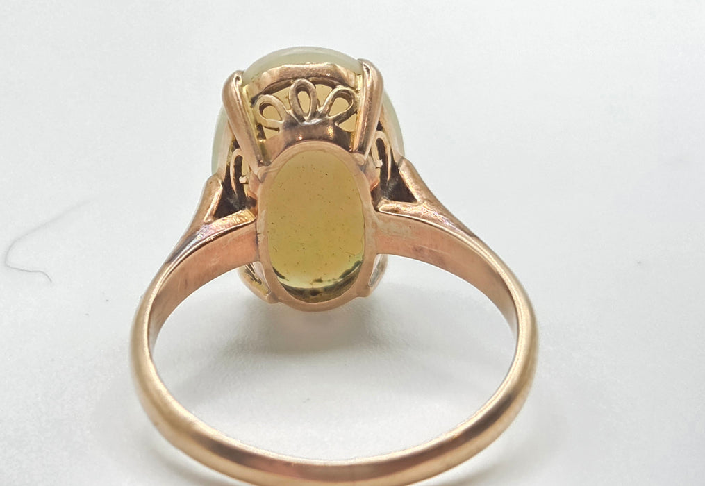 2928 Vintage: 14ct Yellow Gold Opal Solitaire Ring