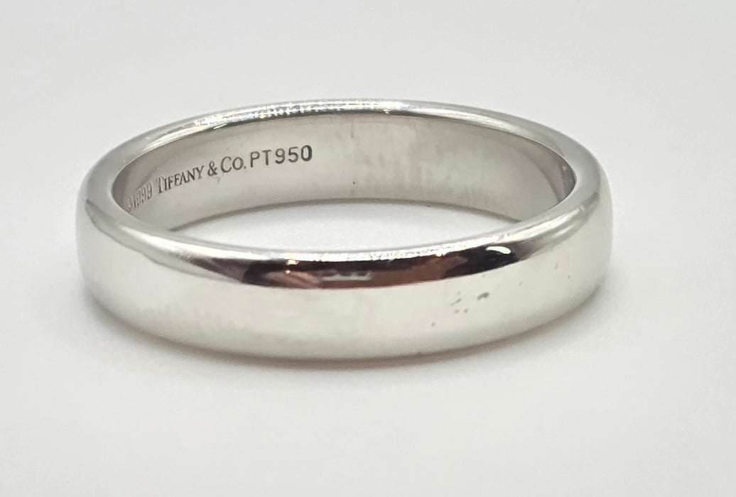 2929: Vintage Tiffany & Co Platinum Wedding Band- Pristine with Tiffany box