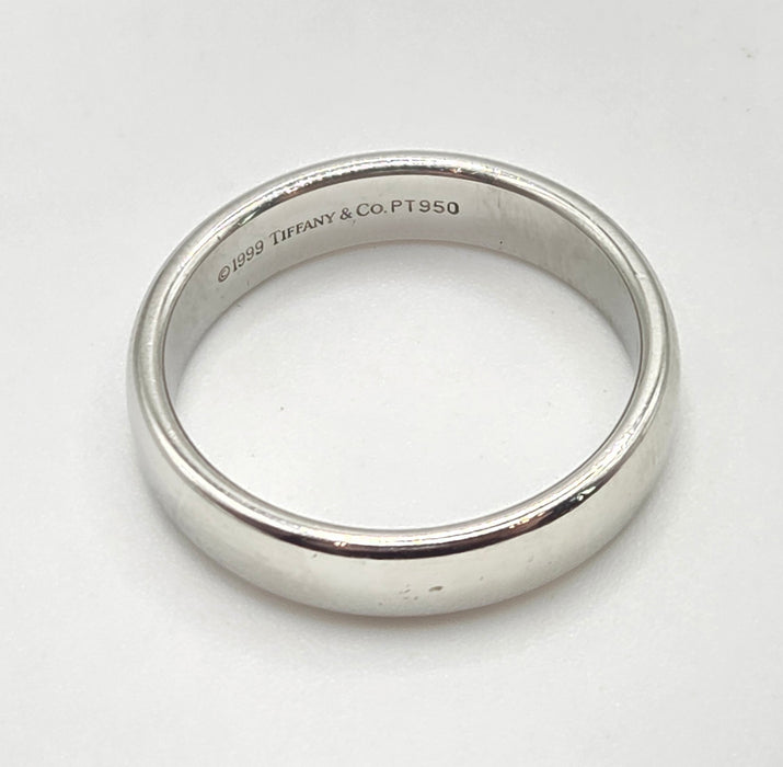 2929: Vintage Tiffany & Co Platinum Wedding Band- Pristine with Tiffany box