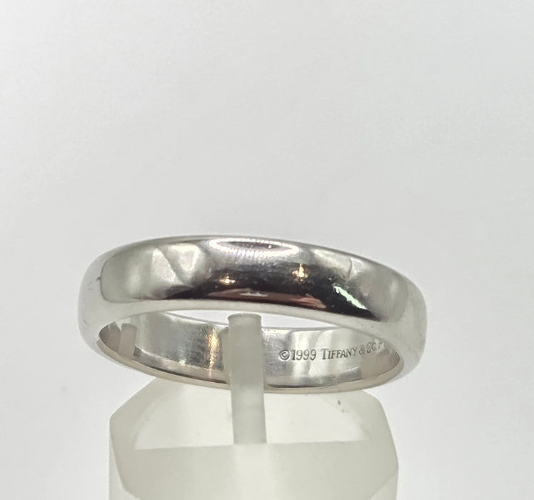 2929: Vintage Tiffany & Co Platinum Wedding Band- Pristine with Tiffany box