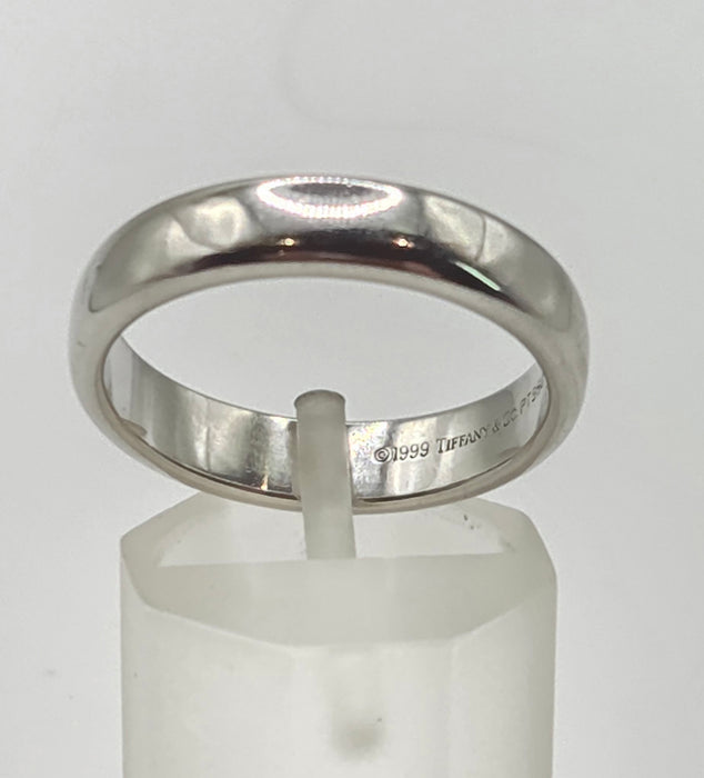 2929: Vintage Tiffany & Co Platinum Wedding Band- Pristine with Tiffany box