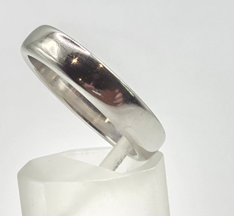 2929: Vintage Tiffany & Co Platinum Wedding Band- Pristine with Tiffany box