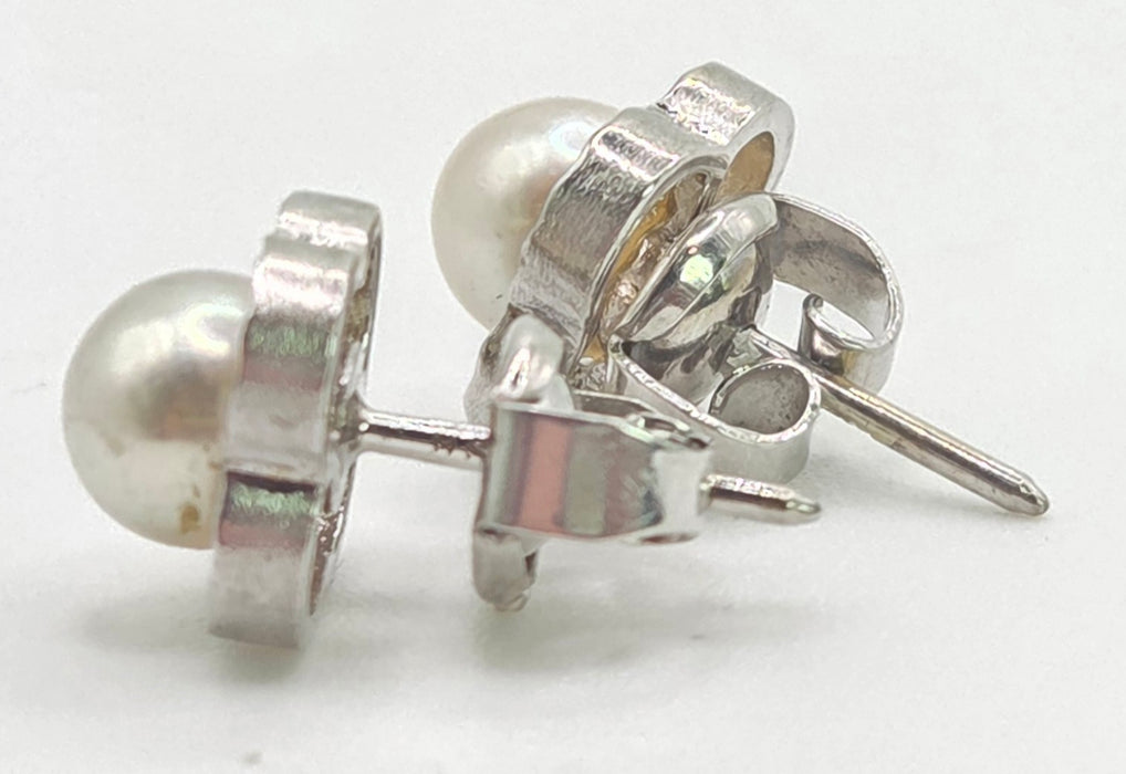 Vintage: 14ct White Gold Cultured Pearl Stud Earrings