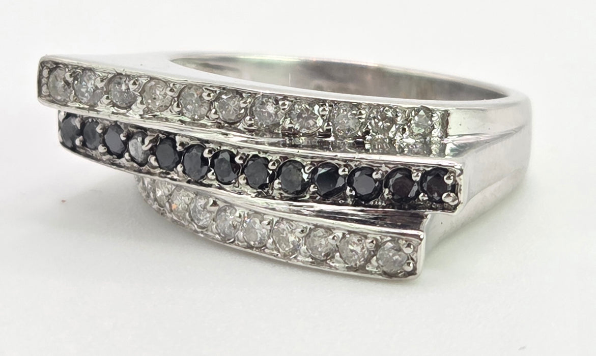 2657:  Vintage 14ct White Gold Natural Black  White Diamonds Layered Ring