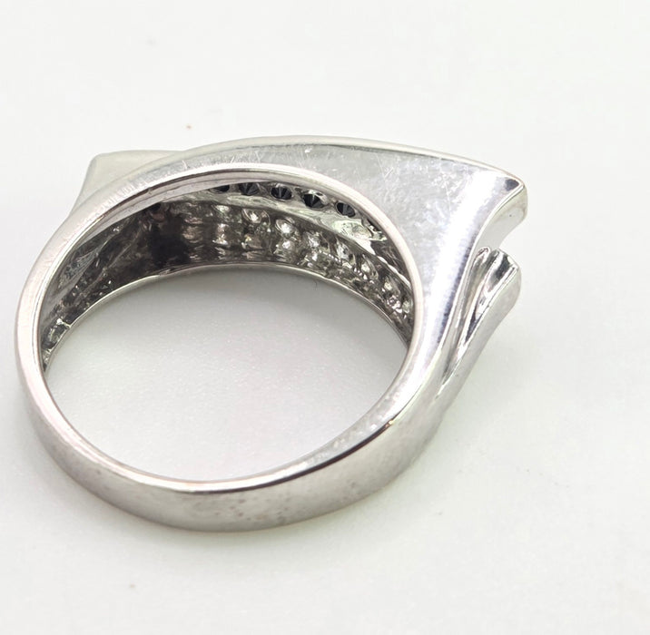 2657:  Vintage 14ct White Gold Natural Black  White Diamonds Layered Ring