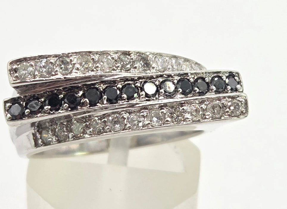 2657:  Vintage 14ct White Gold Natural Black  White Diamonds Layered Ring