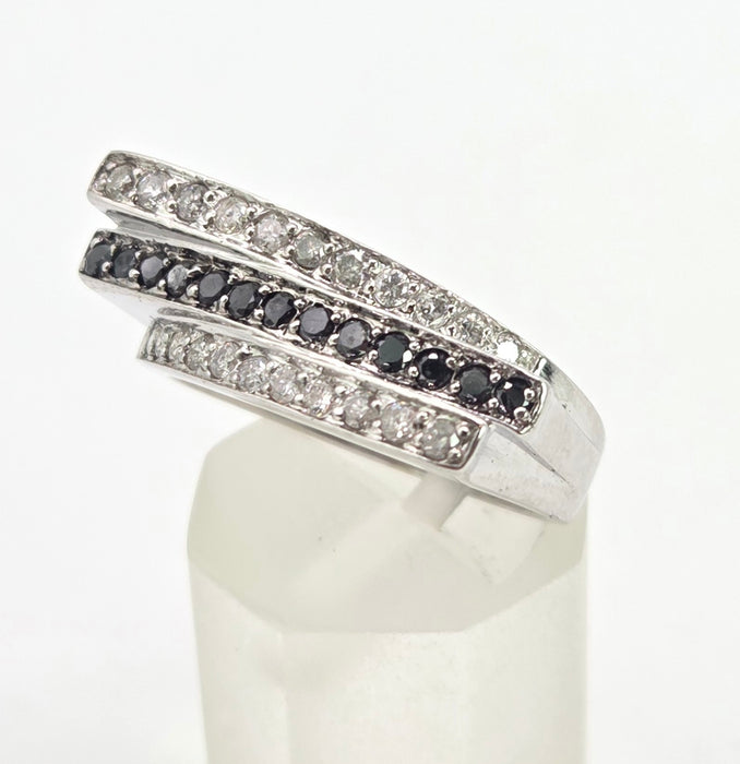 2657:  Vintage 14ct White Gold Natural Black  White Diamonds Layered Ring