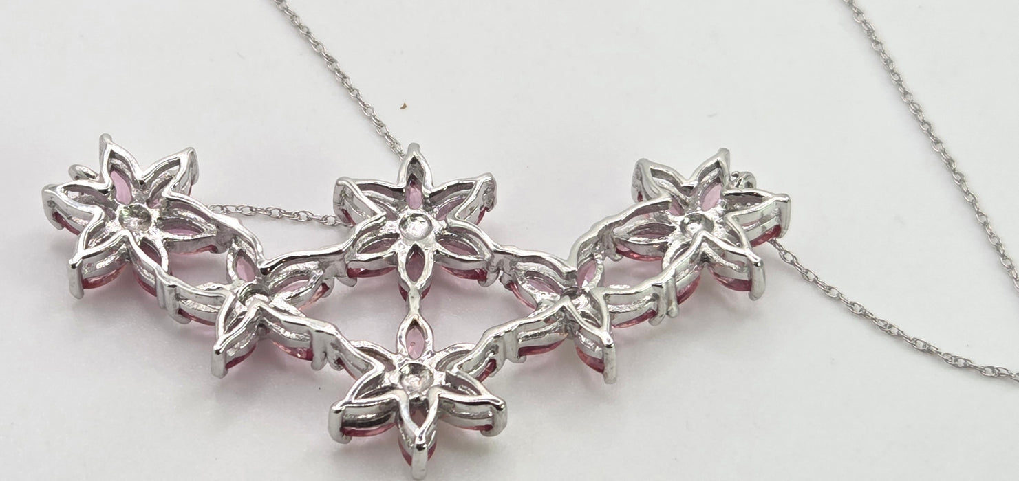 2835 Vintage 18ct White Gold Padparadscha Sapphire Floral Necklace