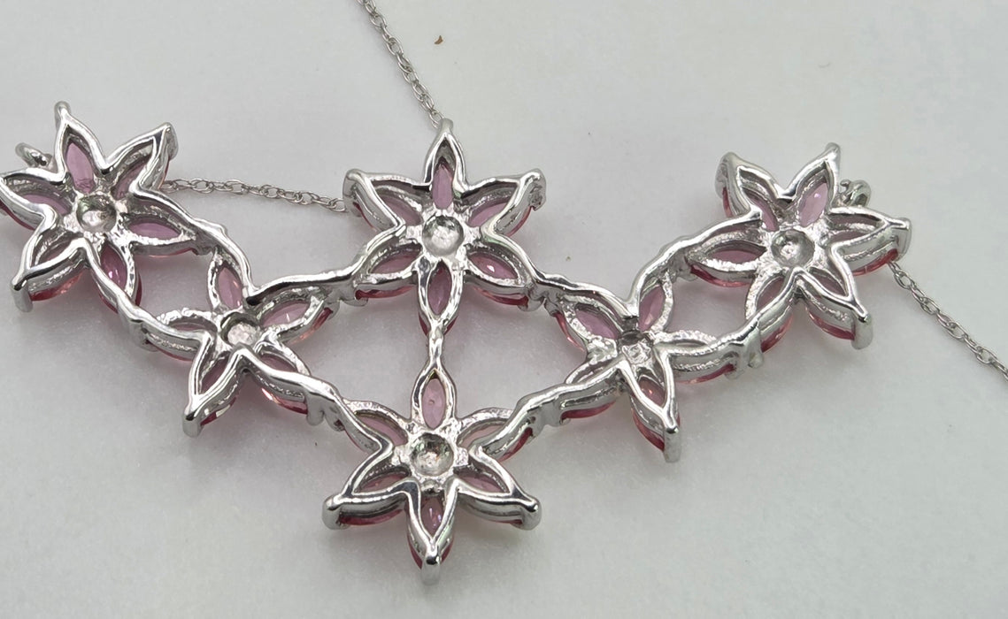 2835 Vintage 18ct White Gold Padparadscha Sapphire Floral Necklace