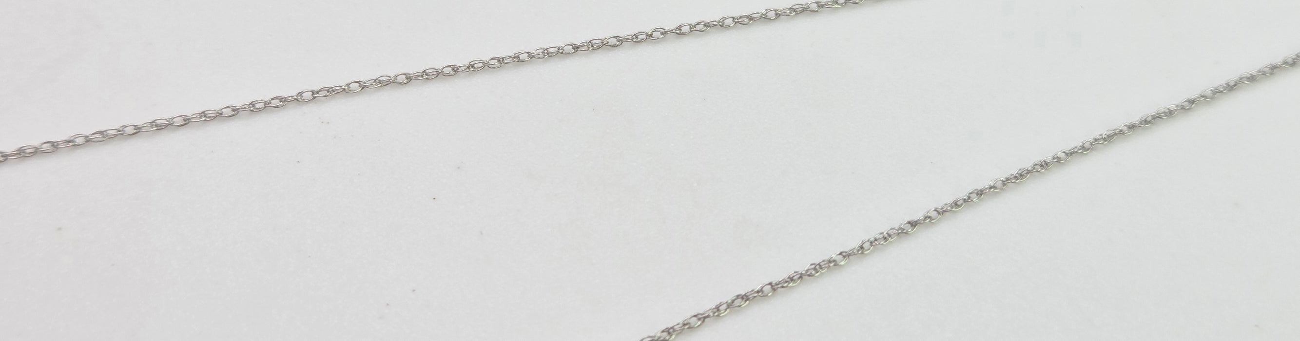 2835 Vintage 18ct White Gold Padparadscha Sapphire Floral Necklace