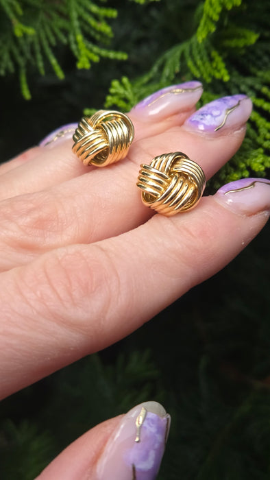 2636: Vintage, Classic 18ct Gold Woven Lovers Knot Stud Earrings- Pristine