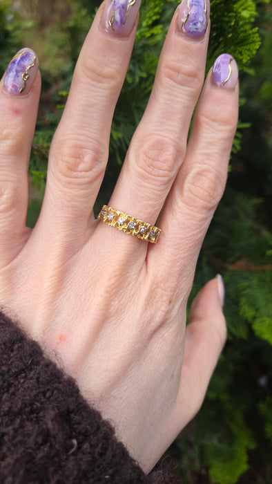 6415 Vintage: 18ct Gold Lattice Work 7 Natural Diamonds   Dress Ring